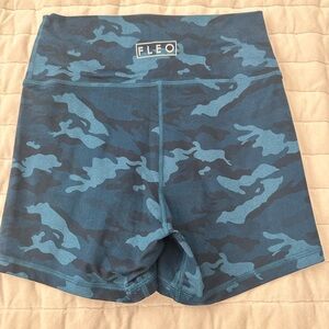 Fleo true high shorts, blue camo